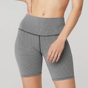 Alo Yoga women’s athletic shorts micro houndstooth grey white SAR 125